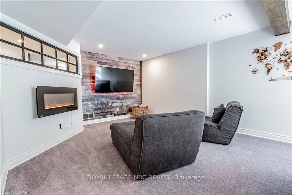 Photo 33 of 1161 Effingham St, Pelham, Fonthill — HOMEH