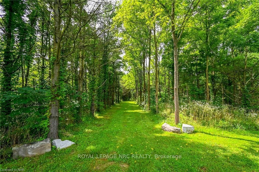 Photo 43 of 1161 Effingham St, Pelham, Fonthill — HOMEH