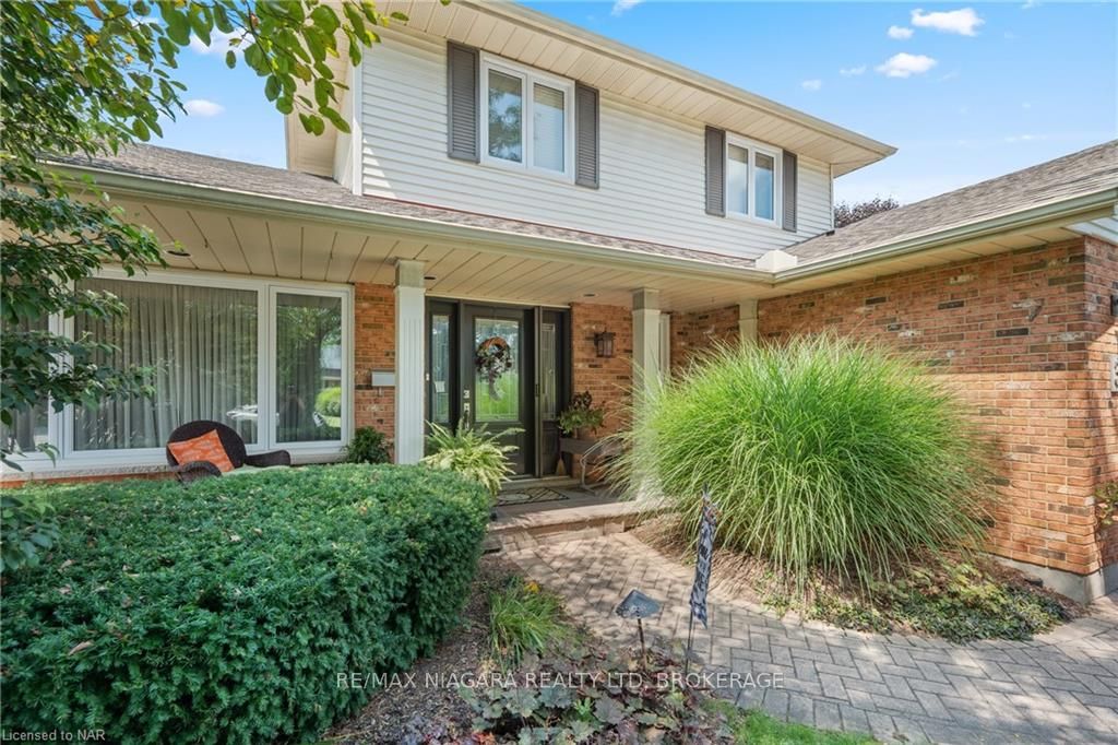Photo 3 of 3 Townsend Circle, Pelham, Fonthill — HOMEH