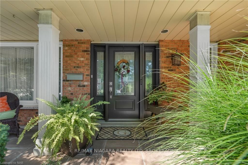 Photo 4 of 3 Townsend Circle, Pelham, Fonthill — HOMEH