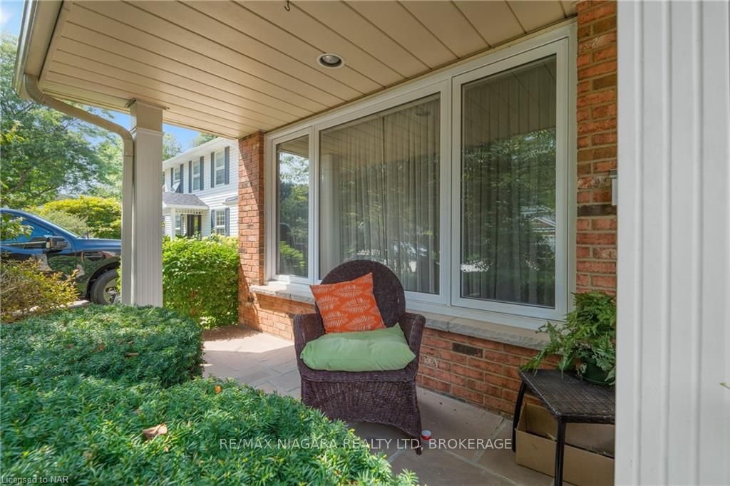 Photo 5 of 3 Townsend Circle, Pelham, Fonthill — HOMEH