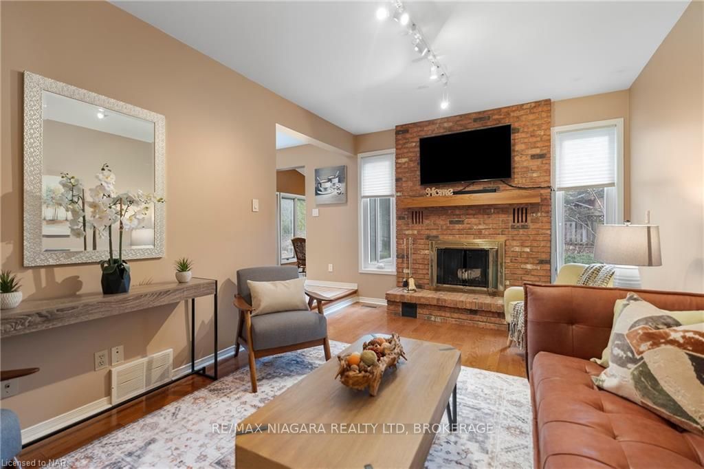 Photo 18 of 3 Townsend Circle, Pelham, Fonthill — HOMEH