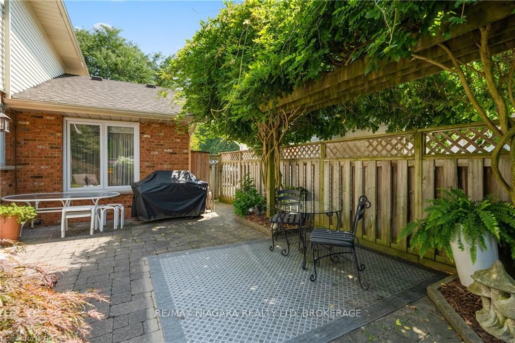 Photo 38 of 3 Townsend Circle, Pelham, Fonthill — HOMEH