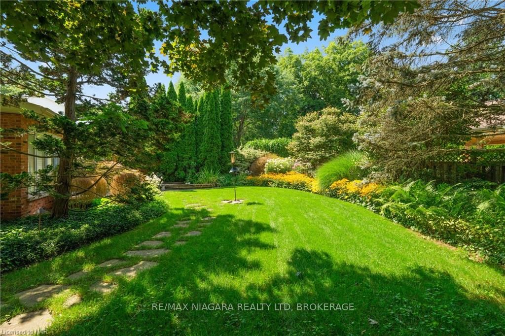 Photo 44 of 3 Townsend Circle, Pelham, Fonthill — HOMEH