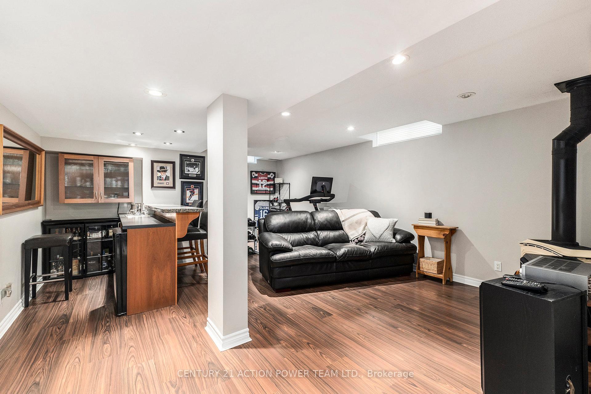 Photo 31 of 1017 Sheenboro Crescent, Ottawa, Fallingbrook/Pineridge — HOMEH