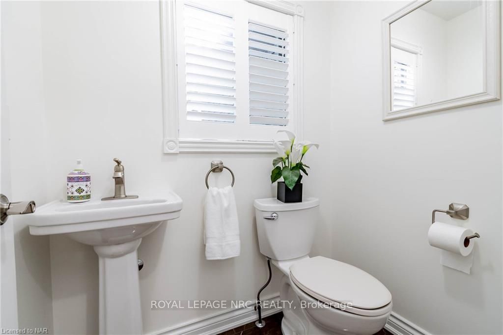 Photo 21 of 7 Nursery Lane, Pelham, Fonthill — HOMEH