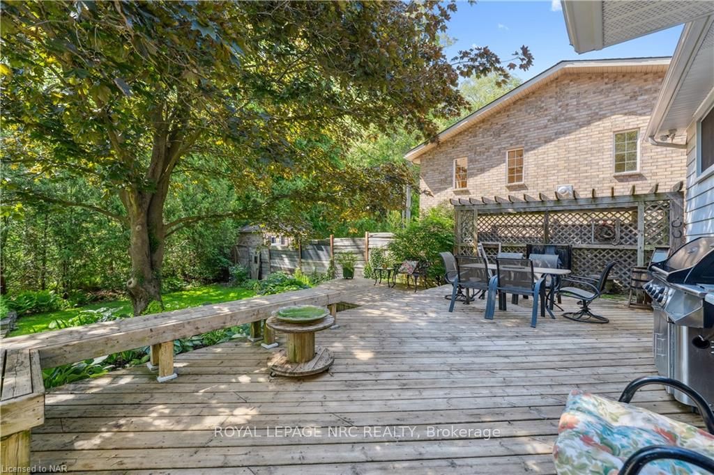 Photo 35 of 4 Fallingbrook Drive, Pelham, Fonthill — HOMEH