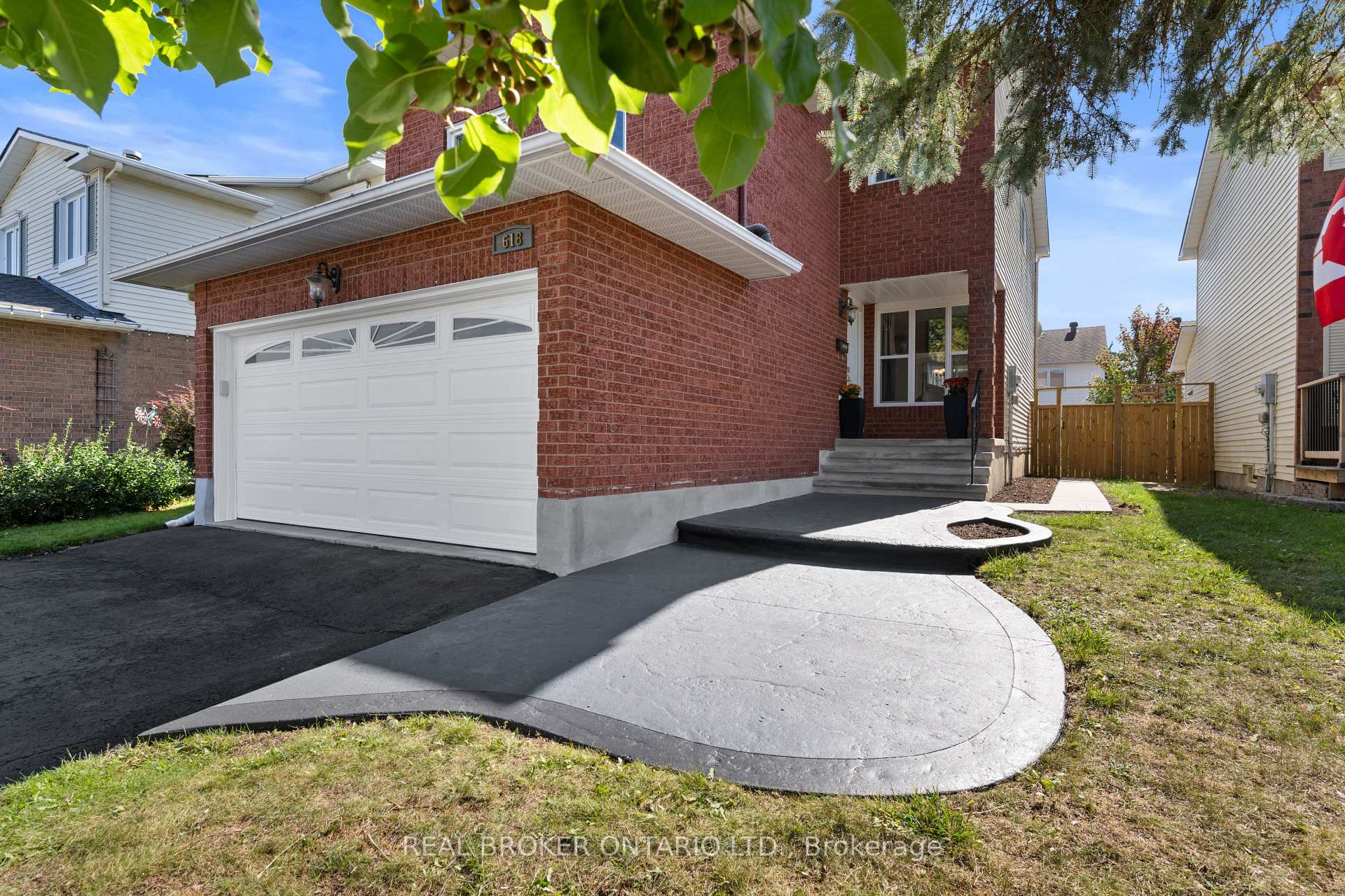 Photo 3 of 618 Tourelle Drive, Ottawa, Fallingbrook/Gardenway South — HOMEH