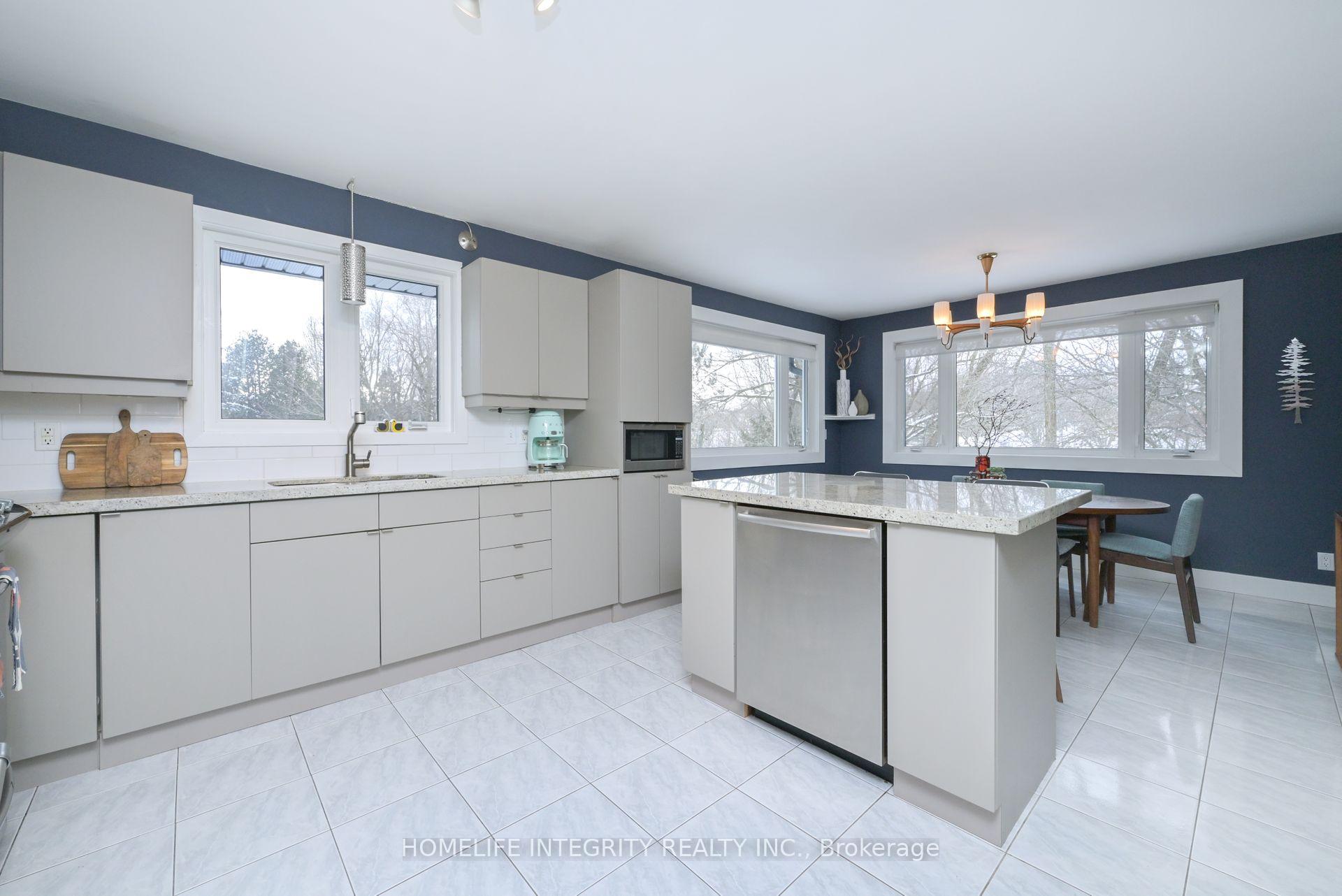 Photo 6 of 6825 3rd Line, New Tecumseth, Rural New Tecumseth — HOMEH