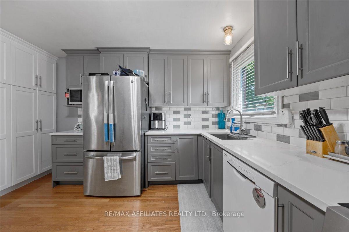 Photo 19 of 300 Sylvie Terrace, Ottawa, Bilberry Creek/Queenswood Heights — HOMEH