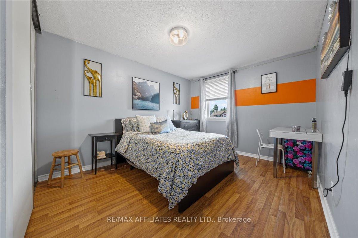 Photo 22 of 300 Sylvie Terrace, Ottawa, Bilberry Creek/Queenswood Heights — HOMEH