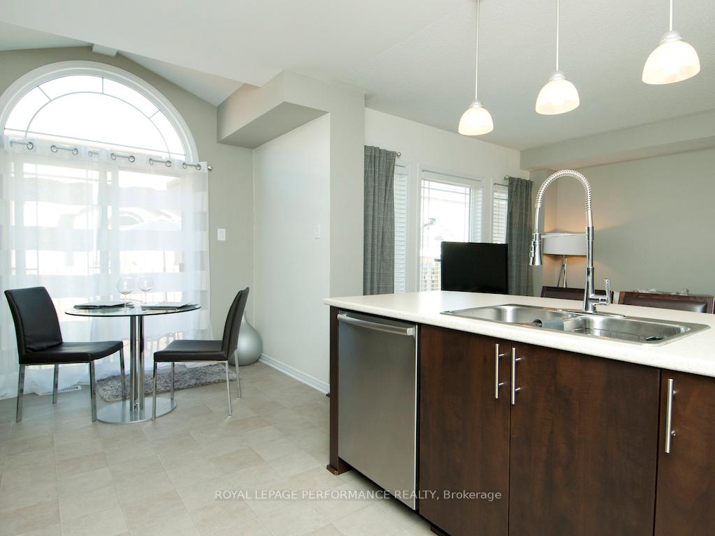 Photo 10 of 309 Travis Street, Ottawa, Mer Bleue/Bradley Estates/Anderson Park — HOMEH