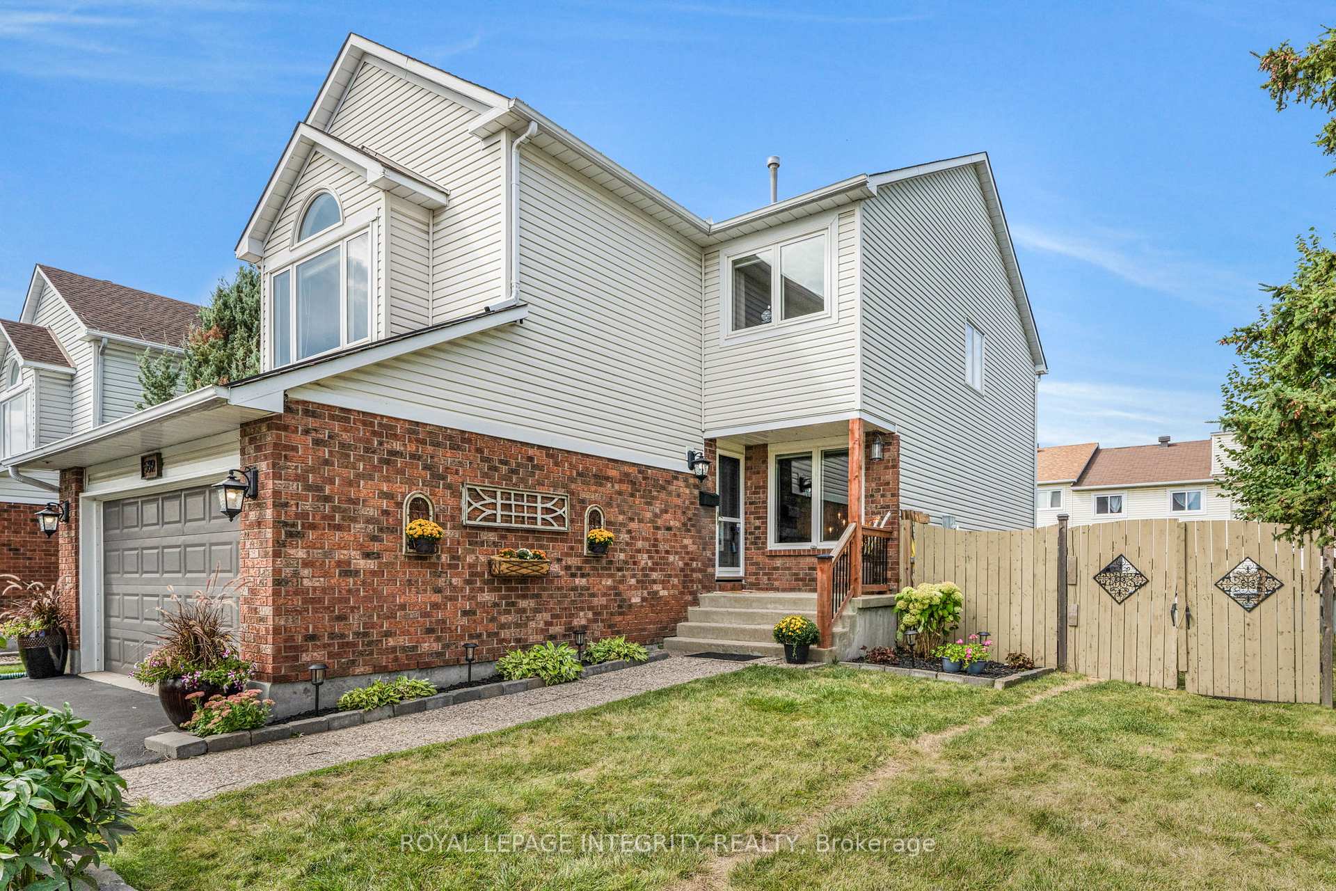 Photo 1 of 589 Pocono Crescent, Ottawa, Fallingbrook/Gardenway South — HOMEH