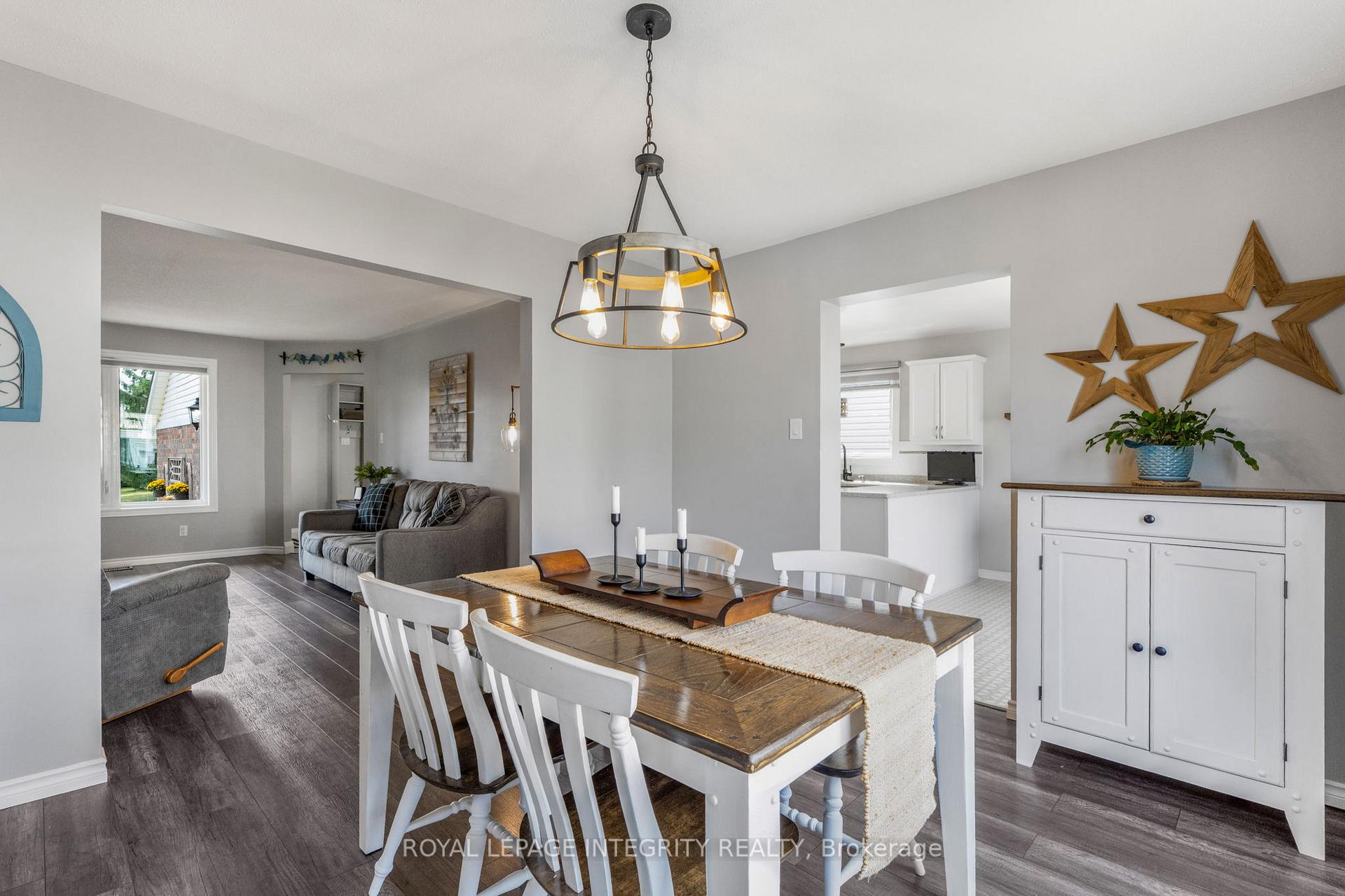 Photo 12 of 589 Pocono Crescent, Ottawa, Fallingbrook/Gardenway South — HOMEH