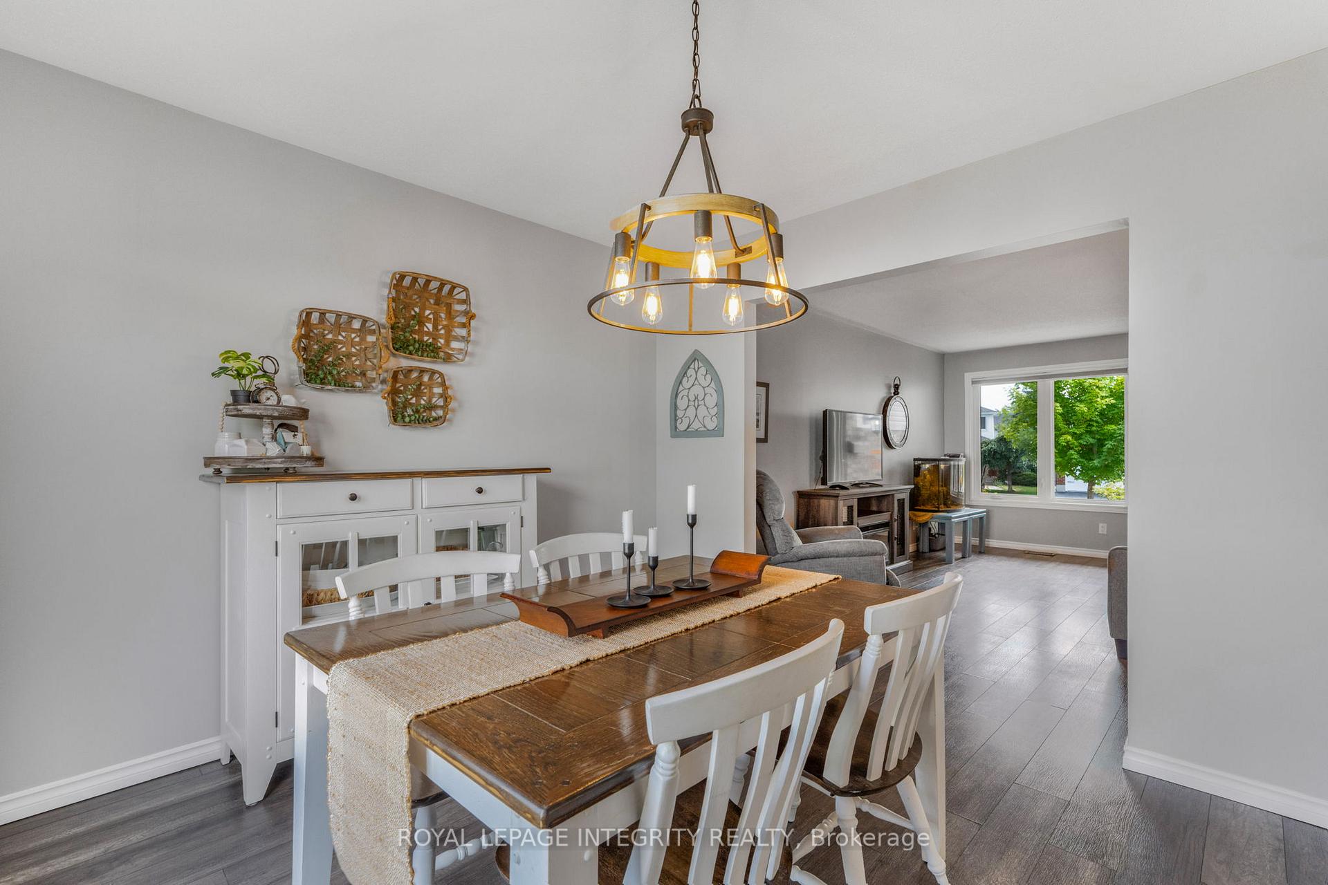 Photo 13 of 589 Pocono Crescent, Ottawa, Fallingbrook/Gardenway South — HOMEH