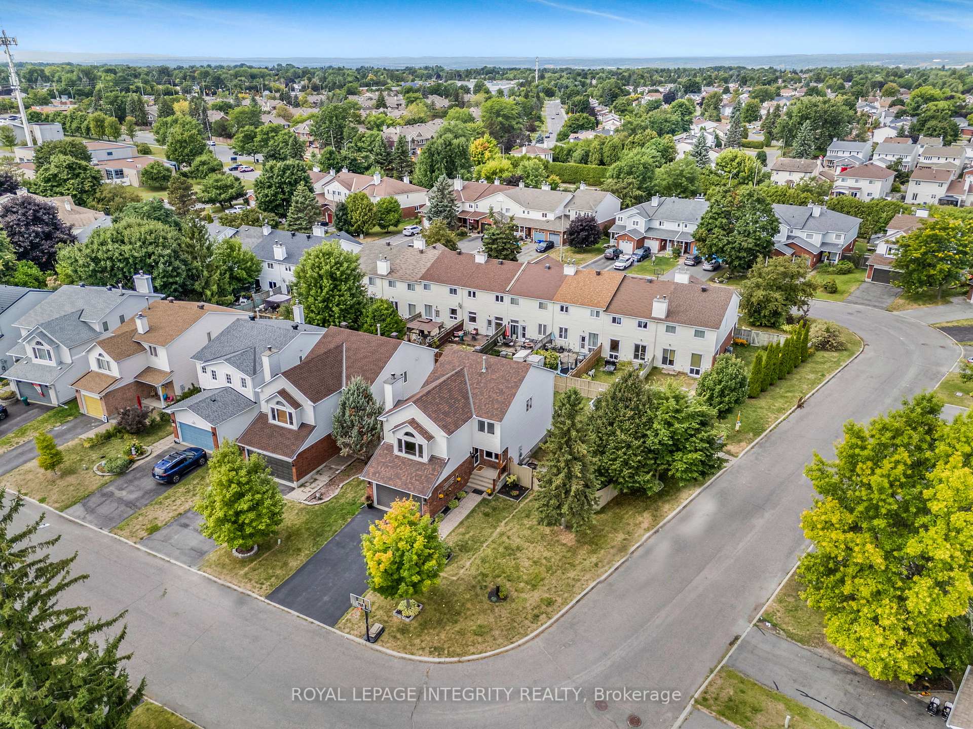 Photo 34 of 589 Pocono Crescent, Ottawa, Fallingbrook/Gardenway South — HOMEH