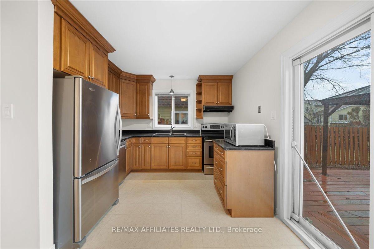 Photo 14 of 1080 Taffy Lane, Ottawa, Convent Glen North — HOMEH
