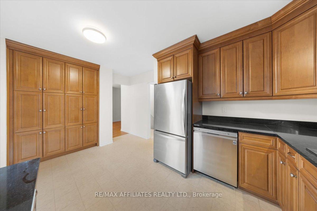 Photo 16 of 1080 Taffy Lane, Ottawa, Convent Glen North — HOMEH