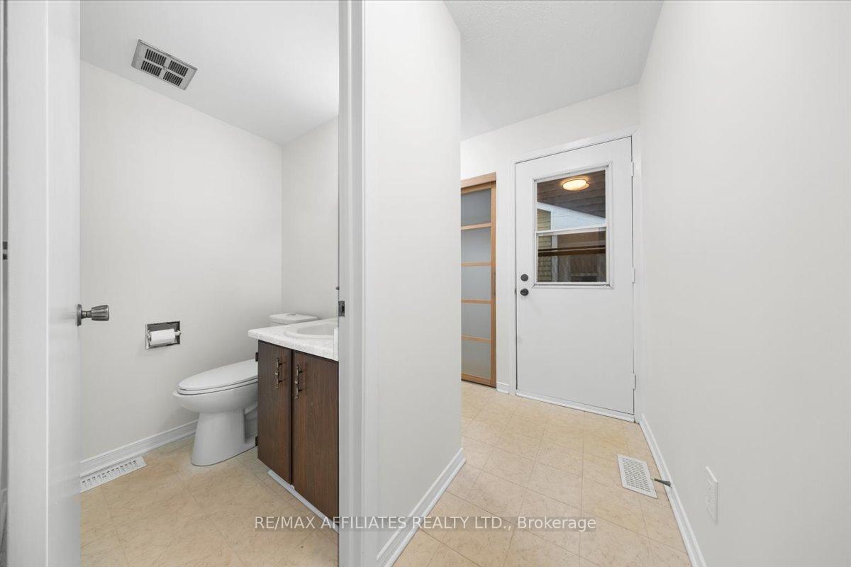 Photo 18 of 1080 Taffy Lane, Ottawa, Convent Glen North — HOMEH