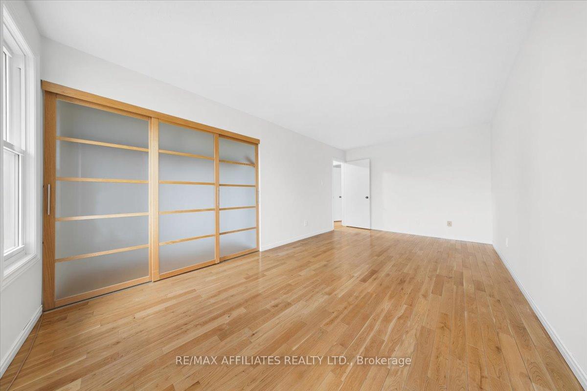 Photo 23 of 1080 Taffy Lane, Ottawa, Convent Glen North — HOMEH