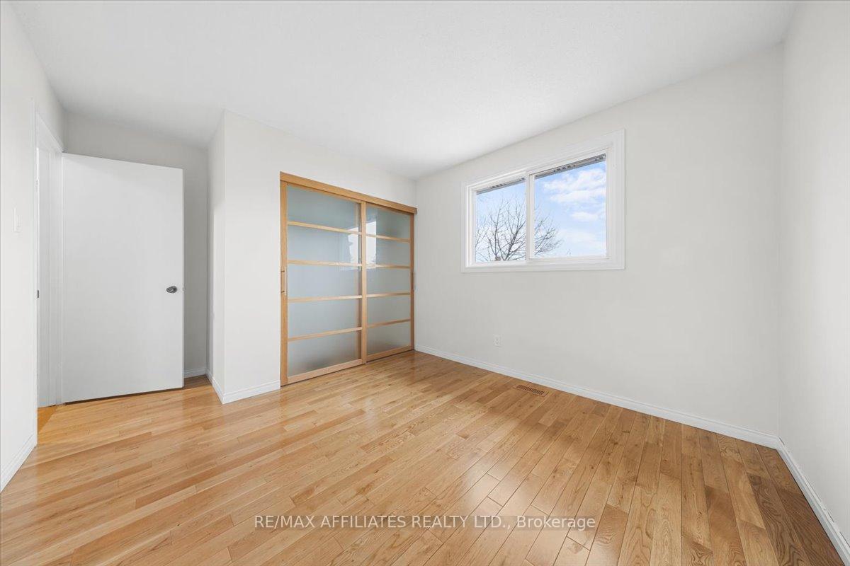 Photo 25 of 1080 Taffy Lane, Ottawa, Convent Glen North — HOMEH