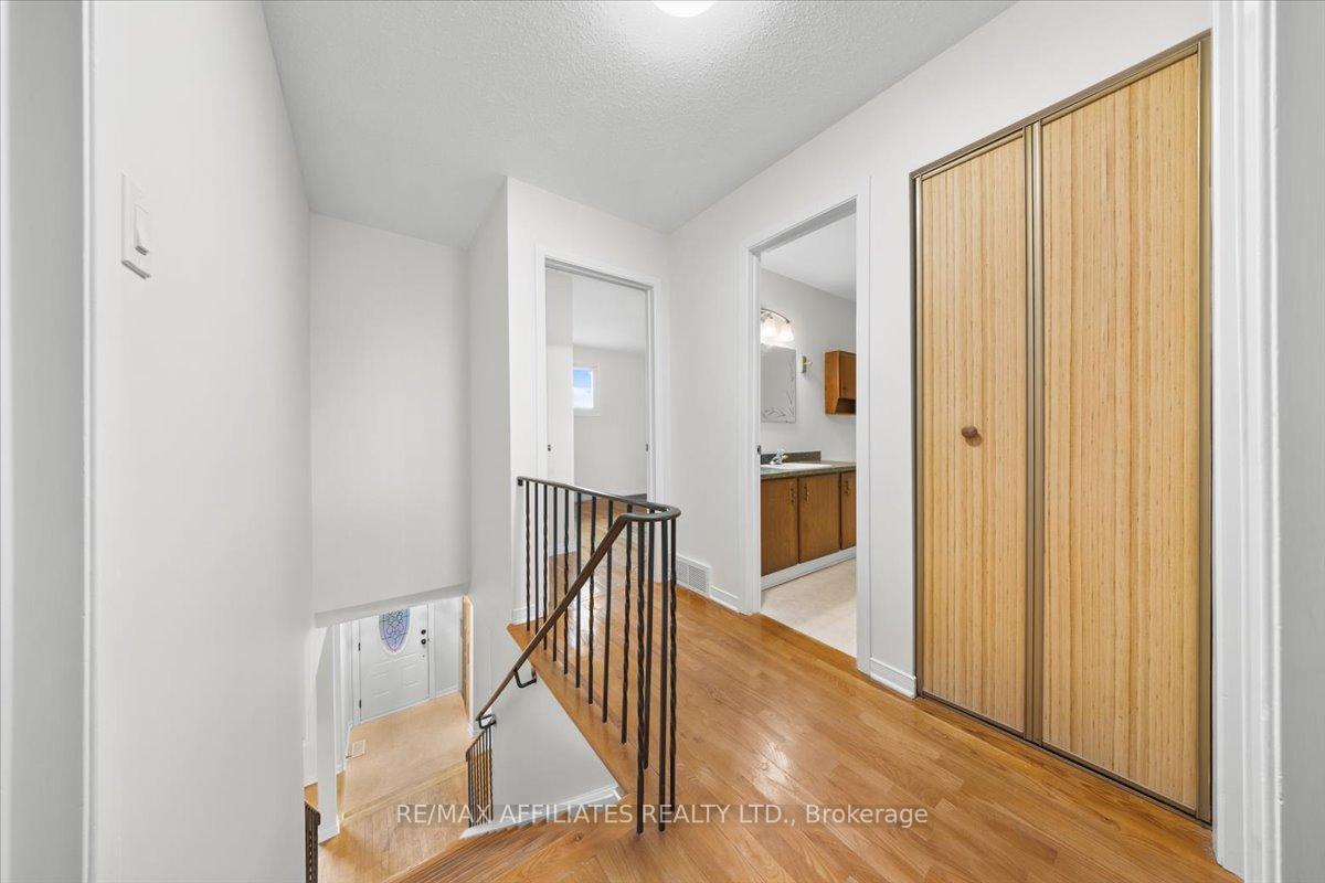Photo 28 of 1080 Taffy Lane, Ottawa, Convent Glen North — HOMEH