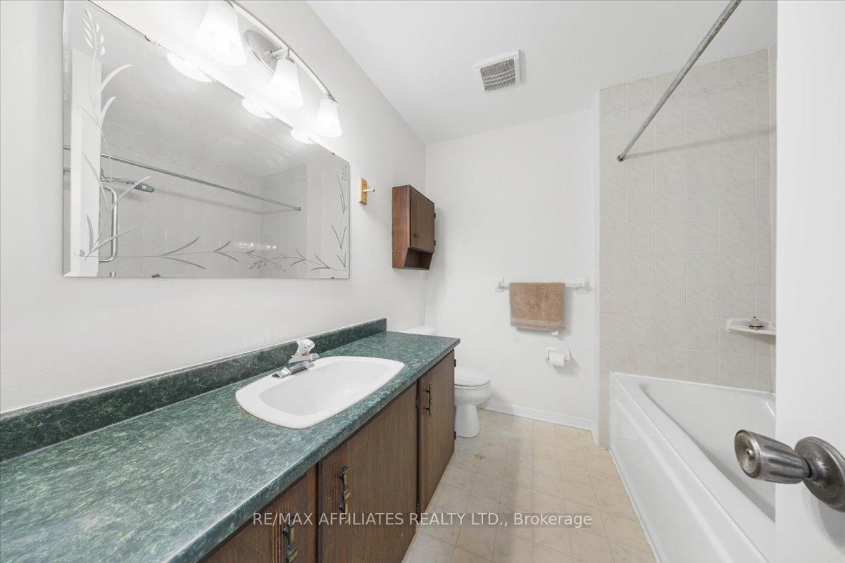 Photo 29 of 1080 Taffy Lane, Ottawa, Convent Glen North — HOMEH
