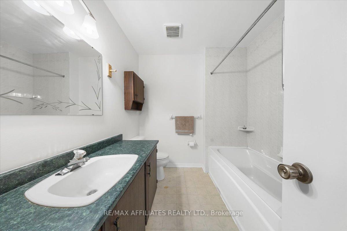 Photo 30 of 1080 Taffy Lane, Ottawa, Convent Glen North — HOMEH