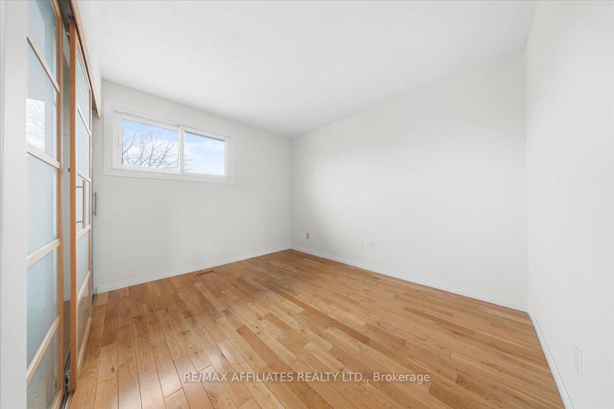 Photo 31 of 1080 Taffy Lane, Ottawa, Convent Glen North — HOMEH