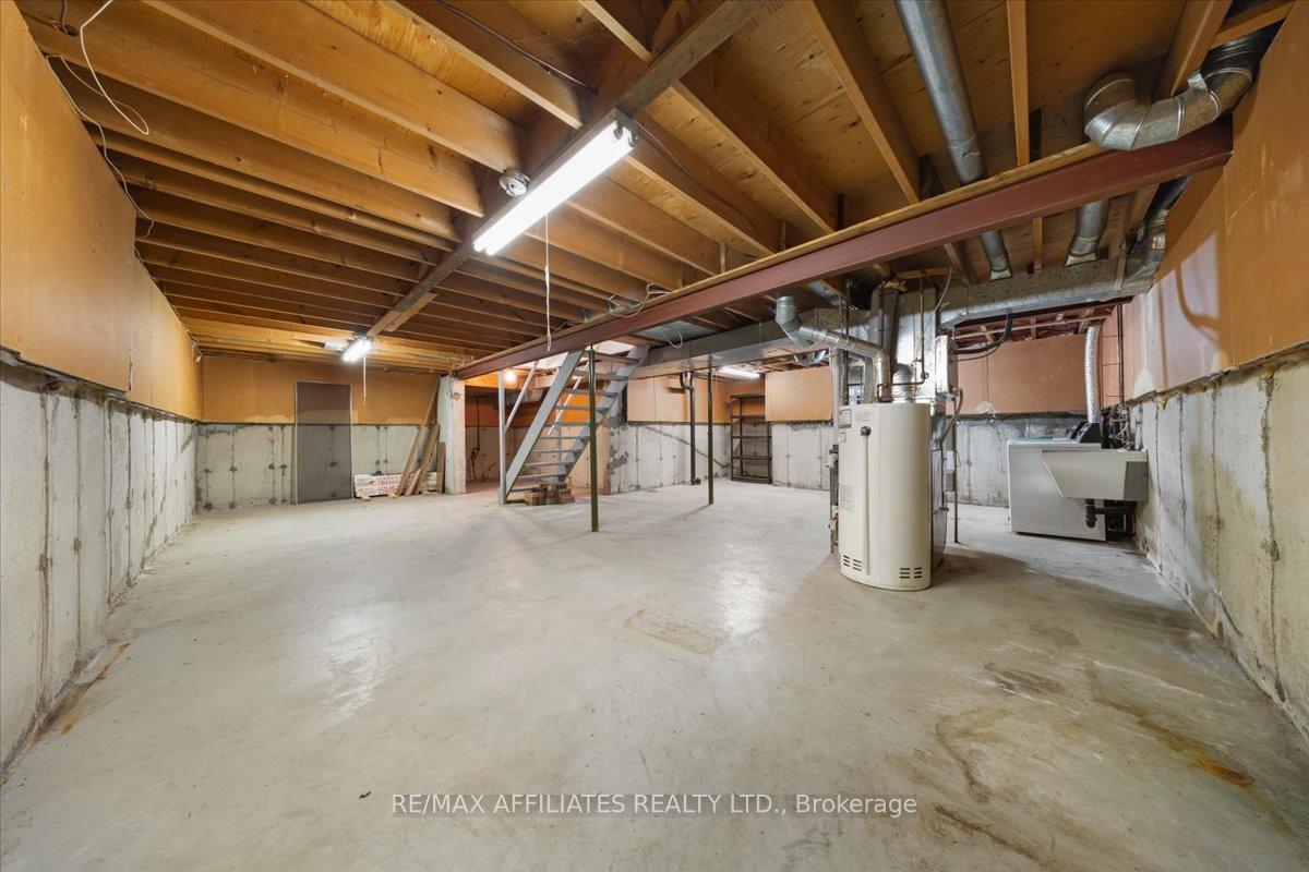Photo 34 of 1080 Taffy Lane, Ottawa, Convent Glen North — HOMEH