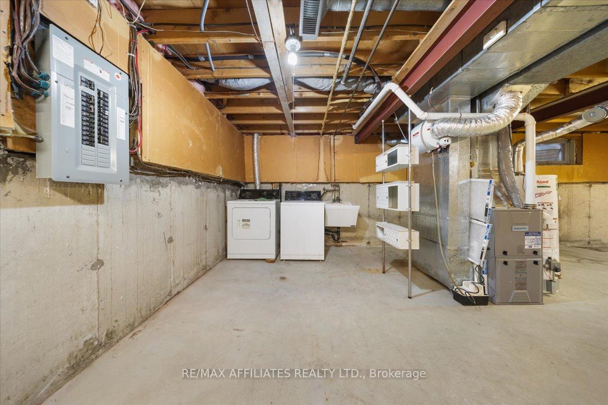 Photo 37 of 1080 Taffy Lane, Ottawa, Convent Glen North — HOMEH