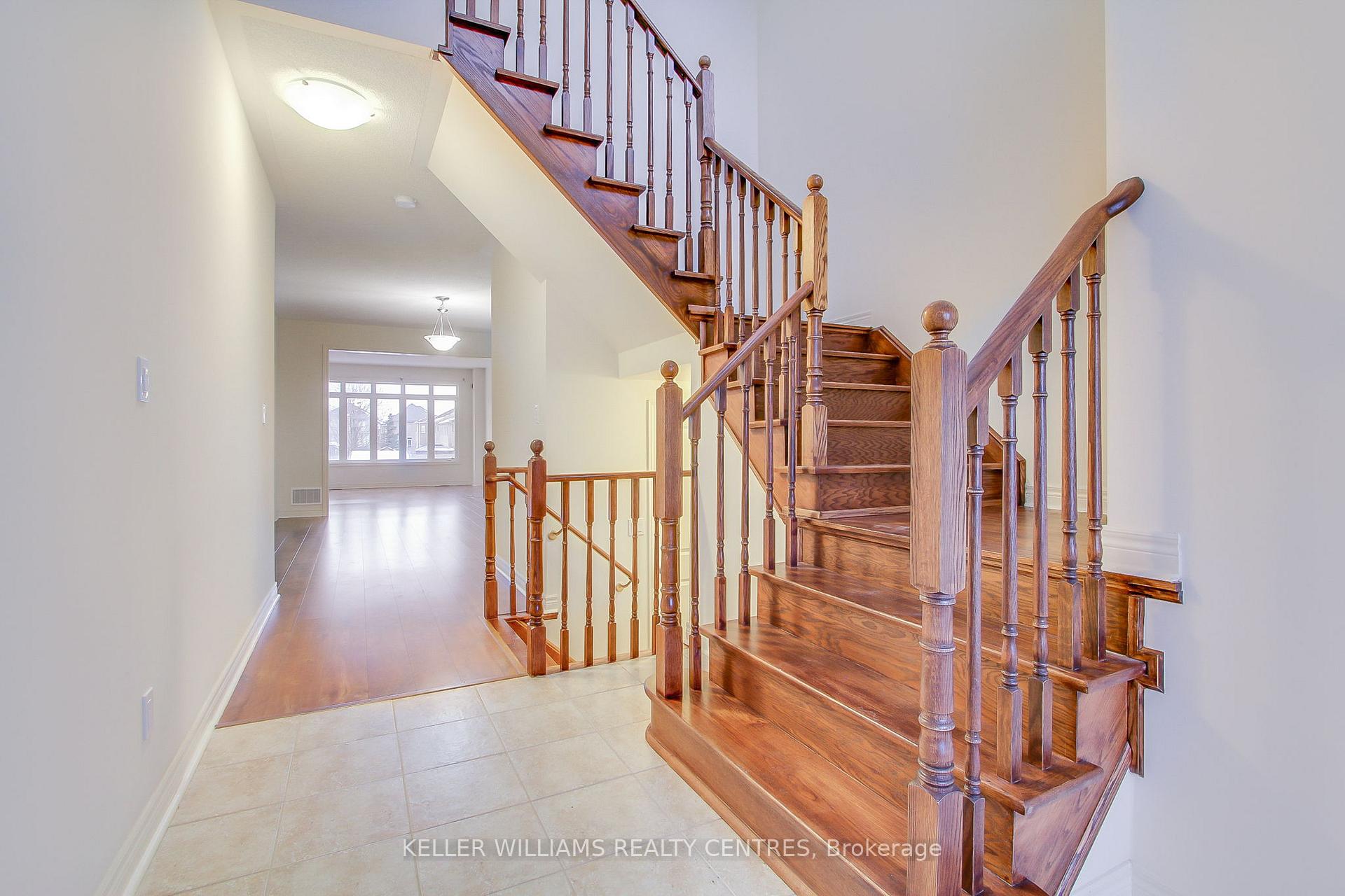 Photo 6 of 29 Treetops Boulevard, New Tecumseth, Rural New Tecumseth — HOMEH