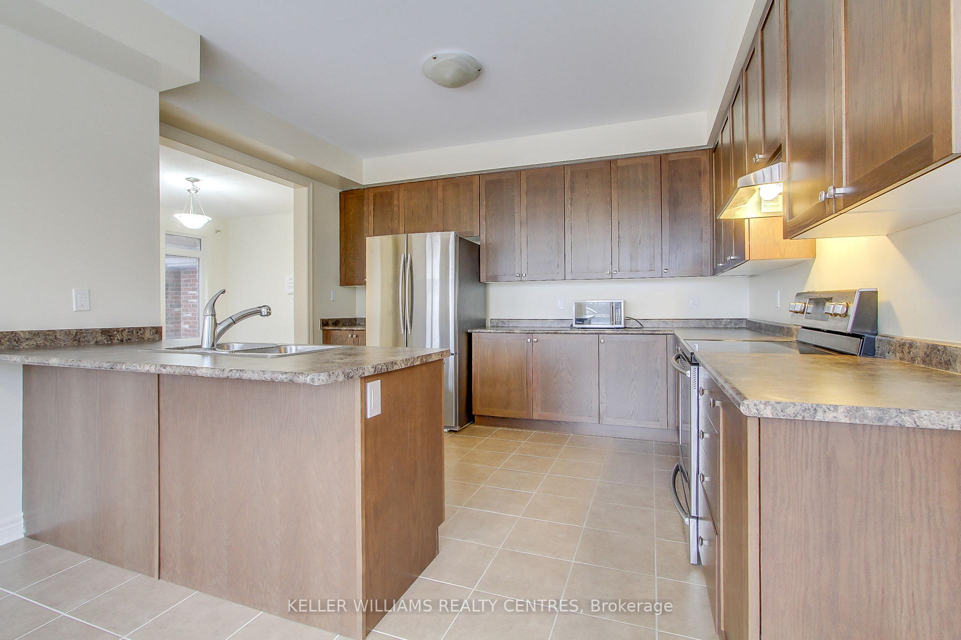 Photo 9 of 29 Treetops Boulevard, New Tecumseth, Rural New Tecumseth — HOMEH