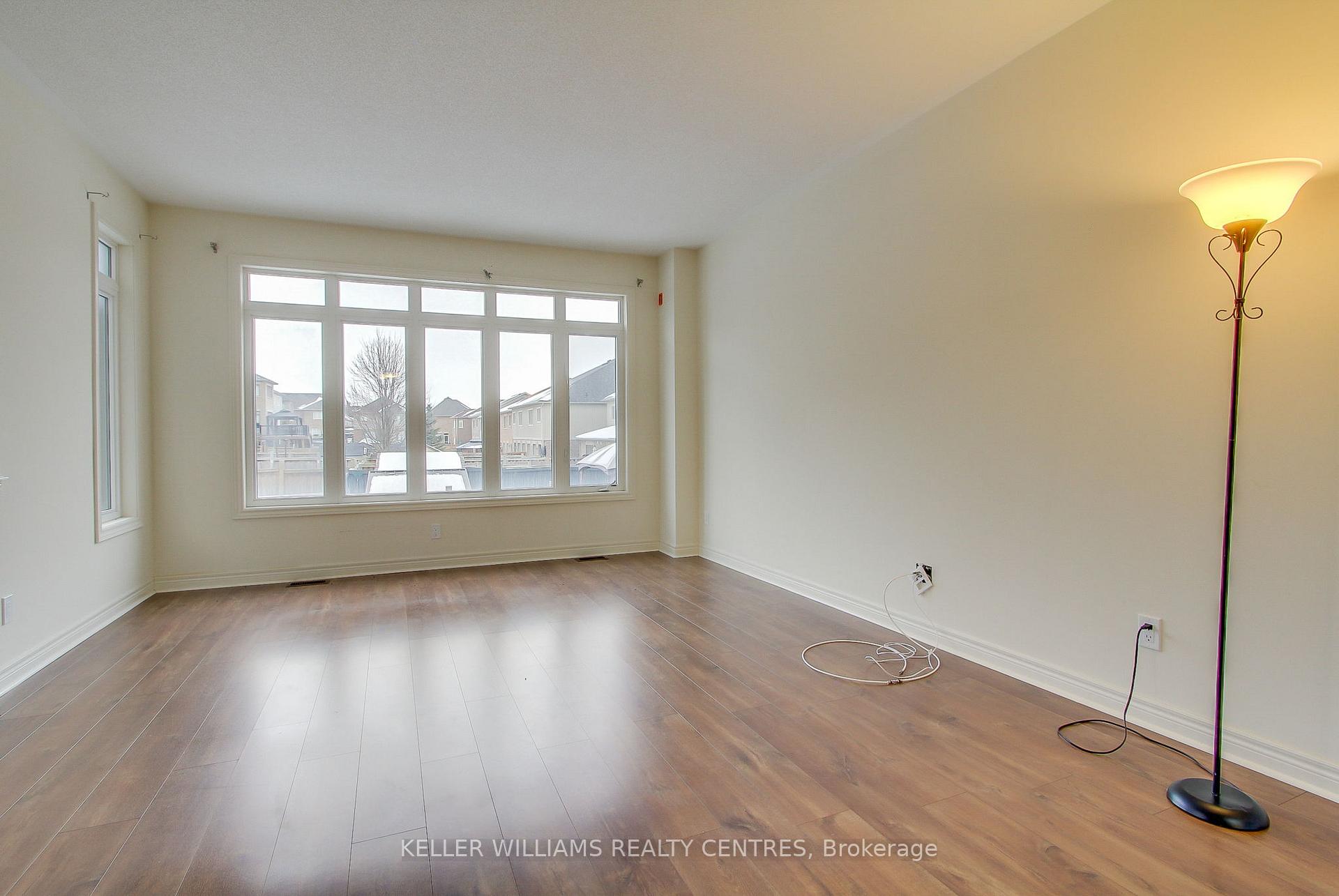 Photo 16 of 29 Treetops Boulevard, New Tecumseth, Rural New Tecumseth — HOMEH