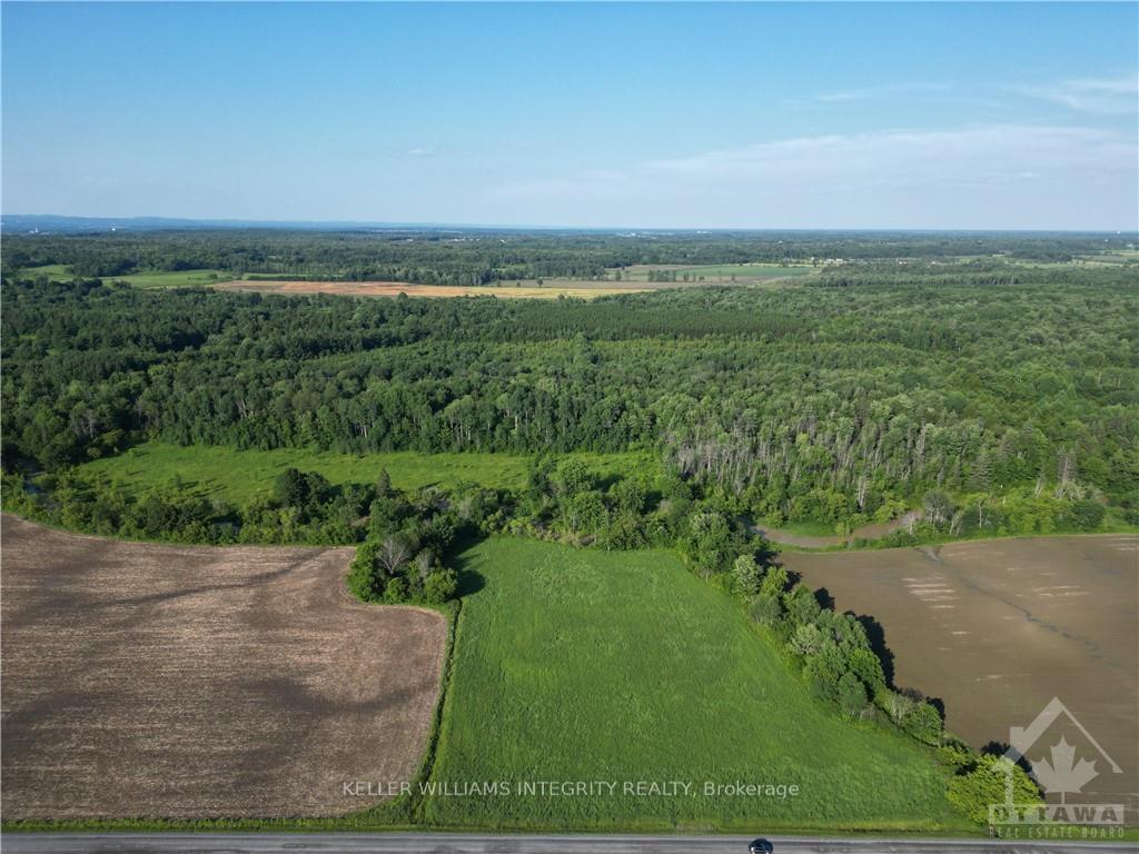 Photo 10 of 2385 Emmett Road, Ottawa, Cumberland West — HOMEH