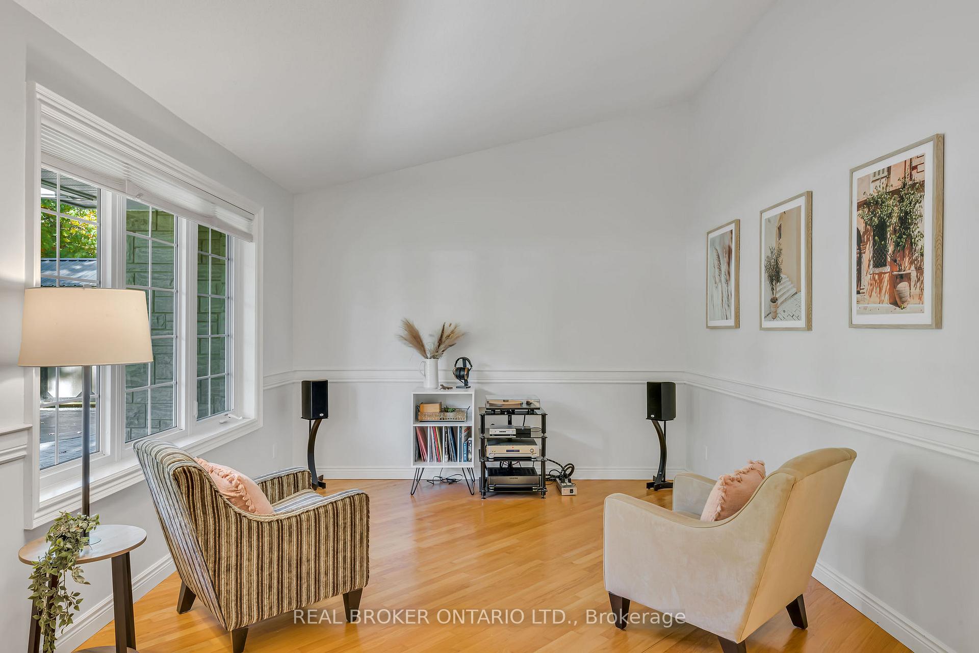 Photo 7 of 3603 Delson Drive, Ottawa, Navan — HOMEH