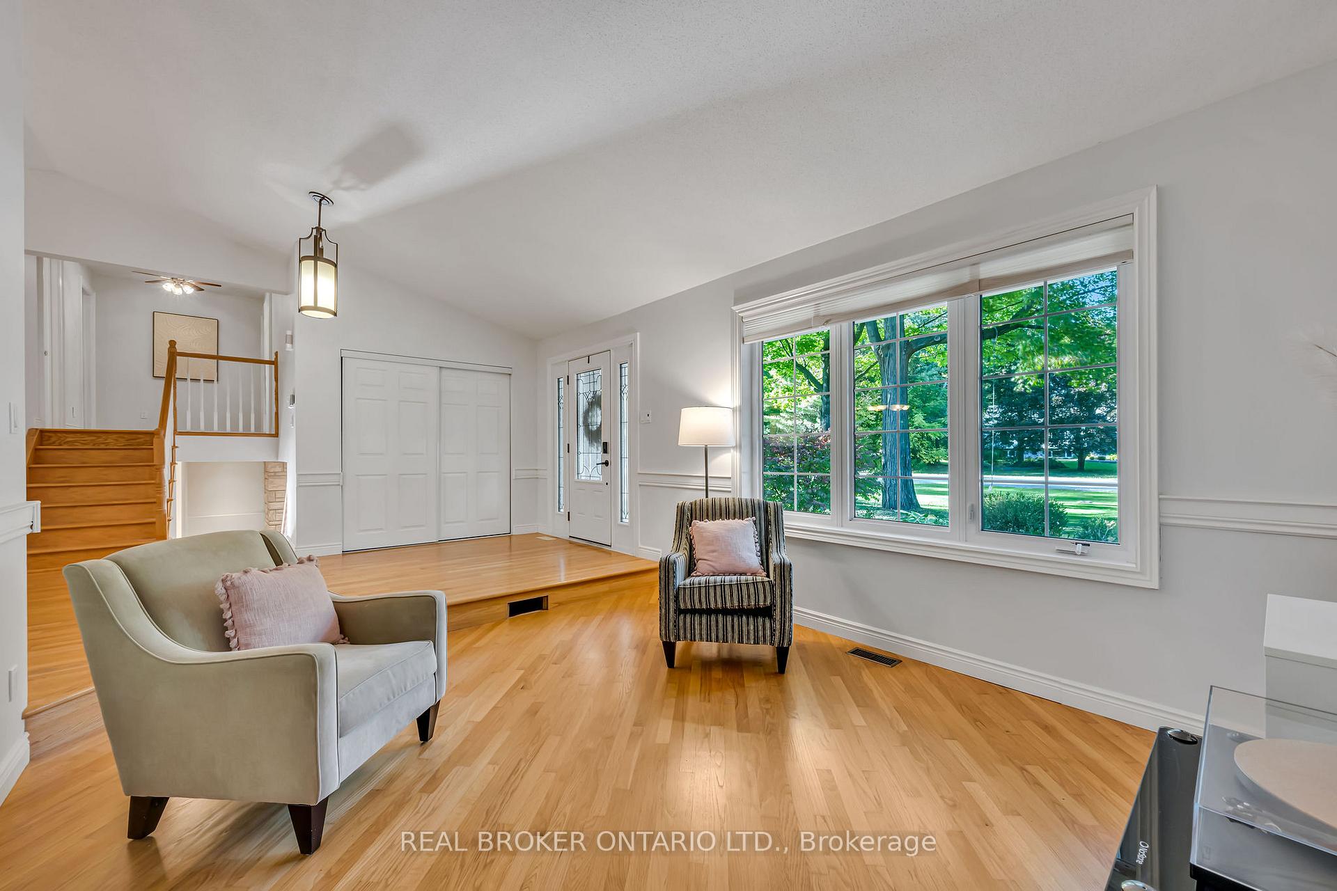 Photo 8 of 3603 Delson Drive, Ottawa, Navan — HOMEH