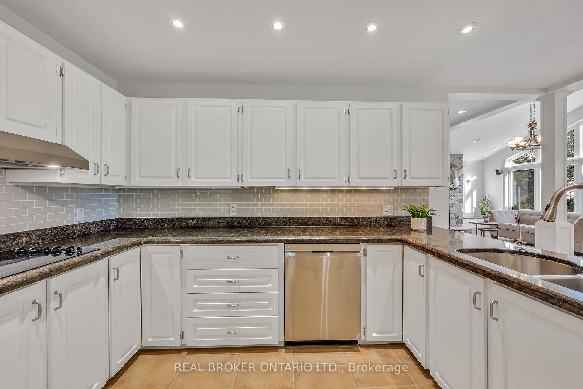 Photo 12 of 3603 Delson Drive, Ottawa, Navan — HOMEH
