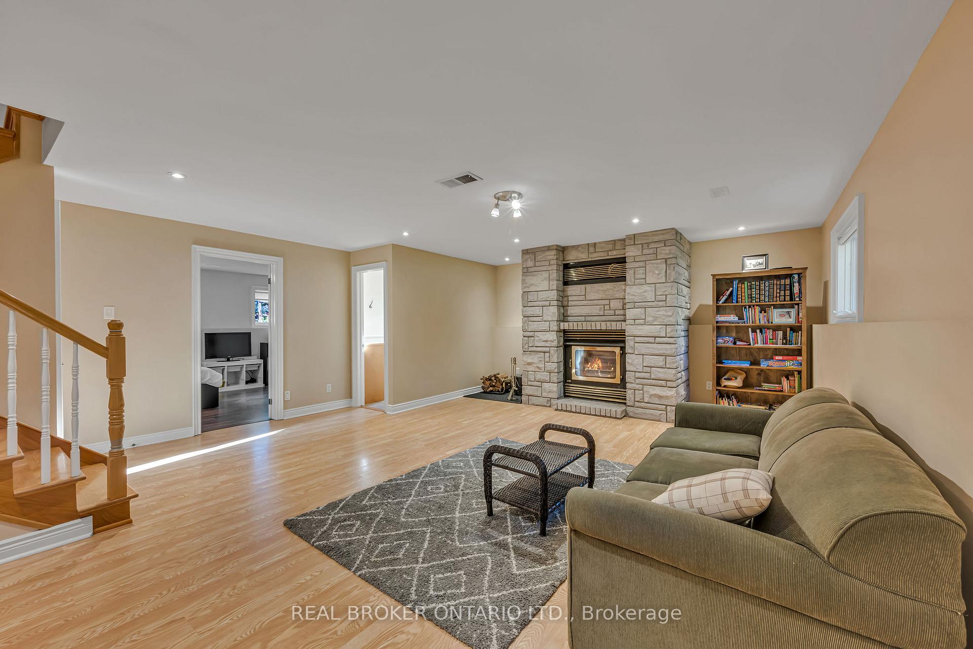 Photo 28 of 3603 Delson Drive, Ottawa, Navan — HOMEH