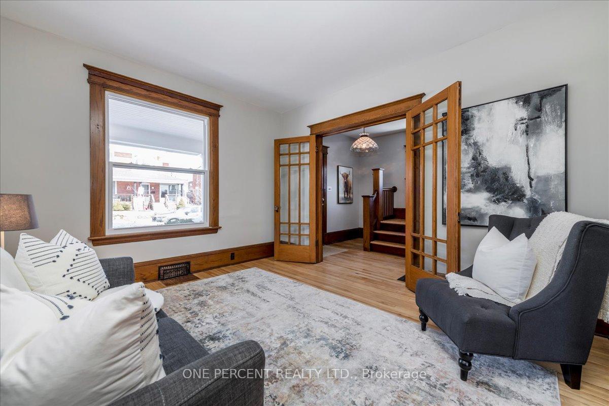 Photo 7 of 33 Penetang Street, Orillia — HOMEH