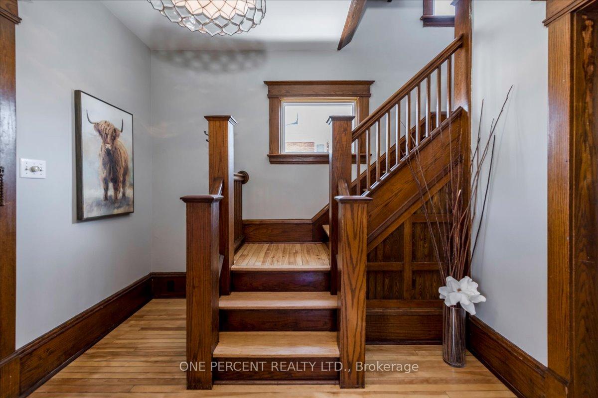 Photo 19 of 33 Penetang Street, Orillia — HOMEH