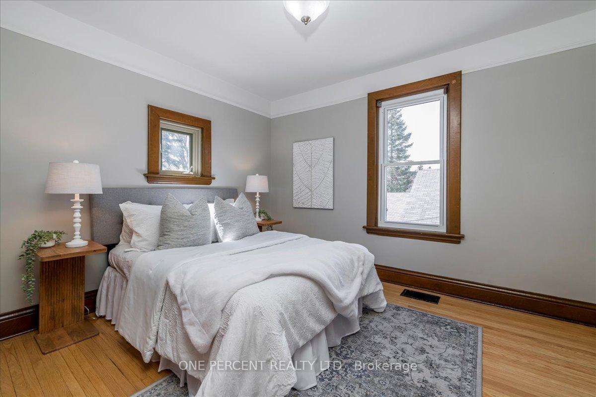 Photo 22 of 33 Penetang Street, Orillia — HOMEH
