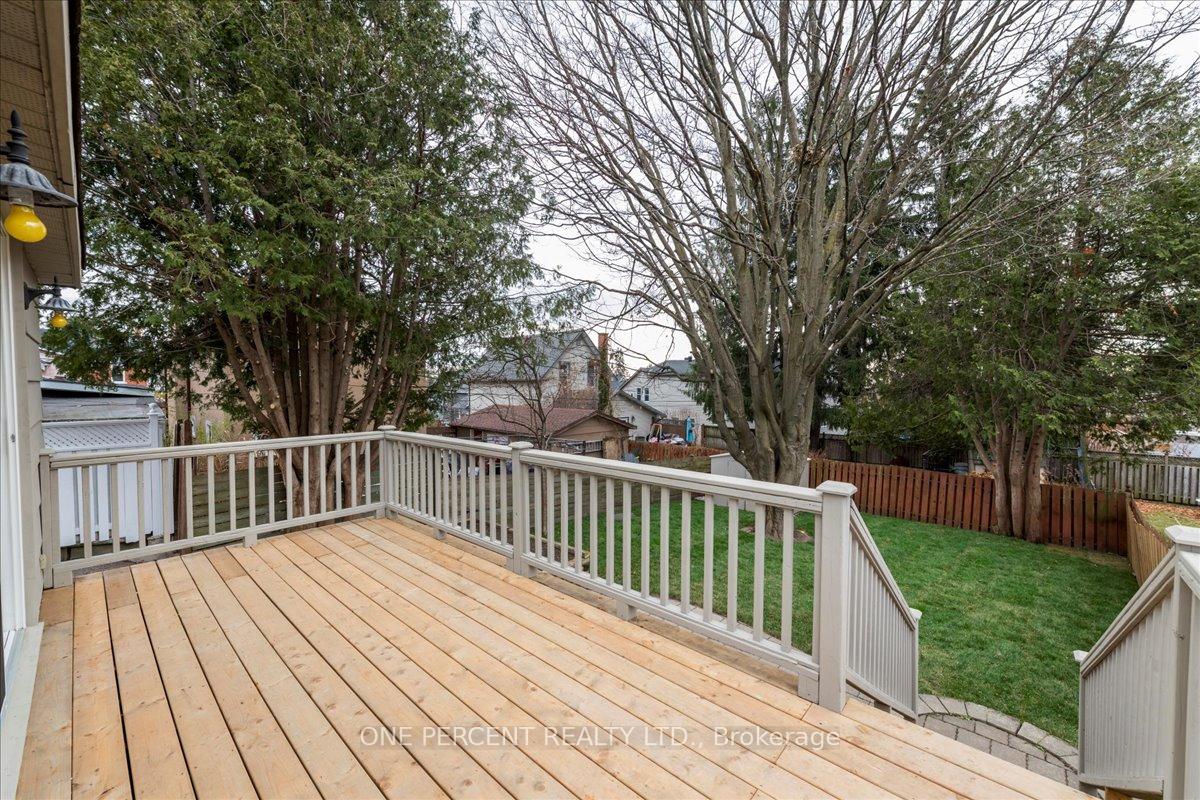 Photo 29 of 33 Penetang Street, Orillia — HOMEH