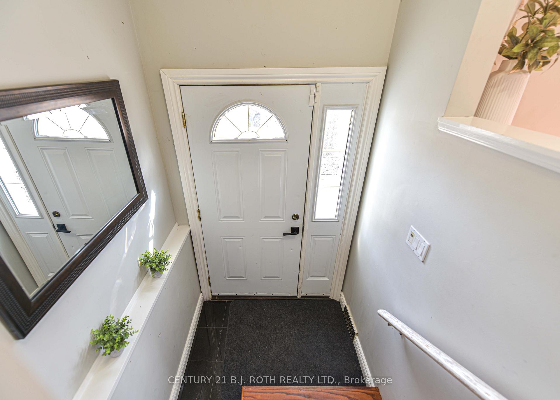 Photo 3 of 389 Raymond Avenue, Orillia — HOMEH