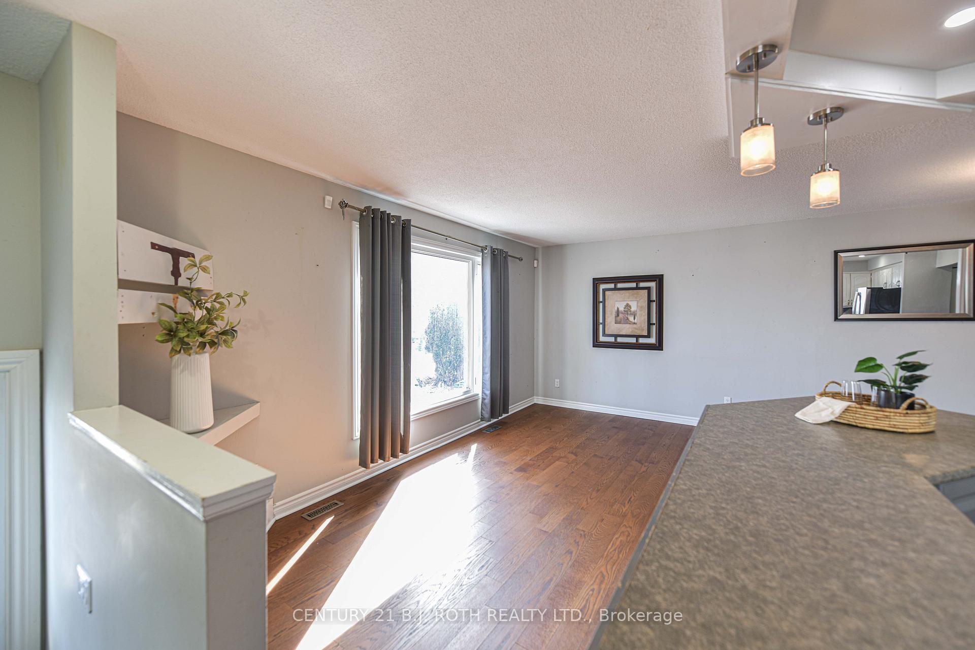 Photo 8 of 389 Raymond Avenue, Orillia — HOMEH