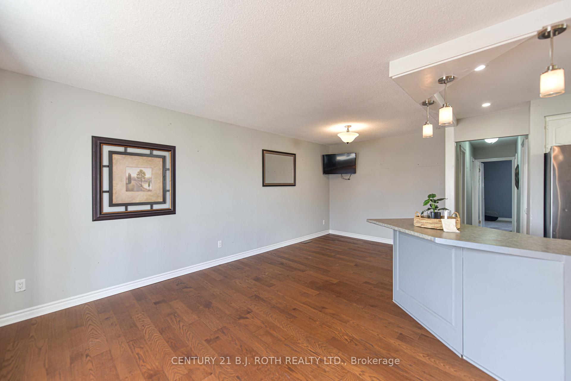 Photo 9 of 389 Raymond Avenue, Orillia — HOMEH