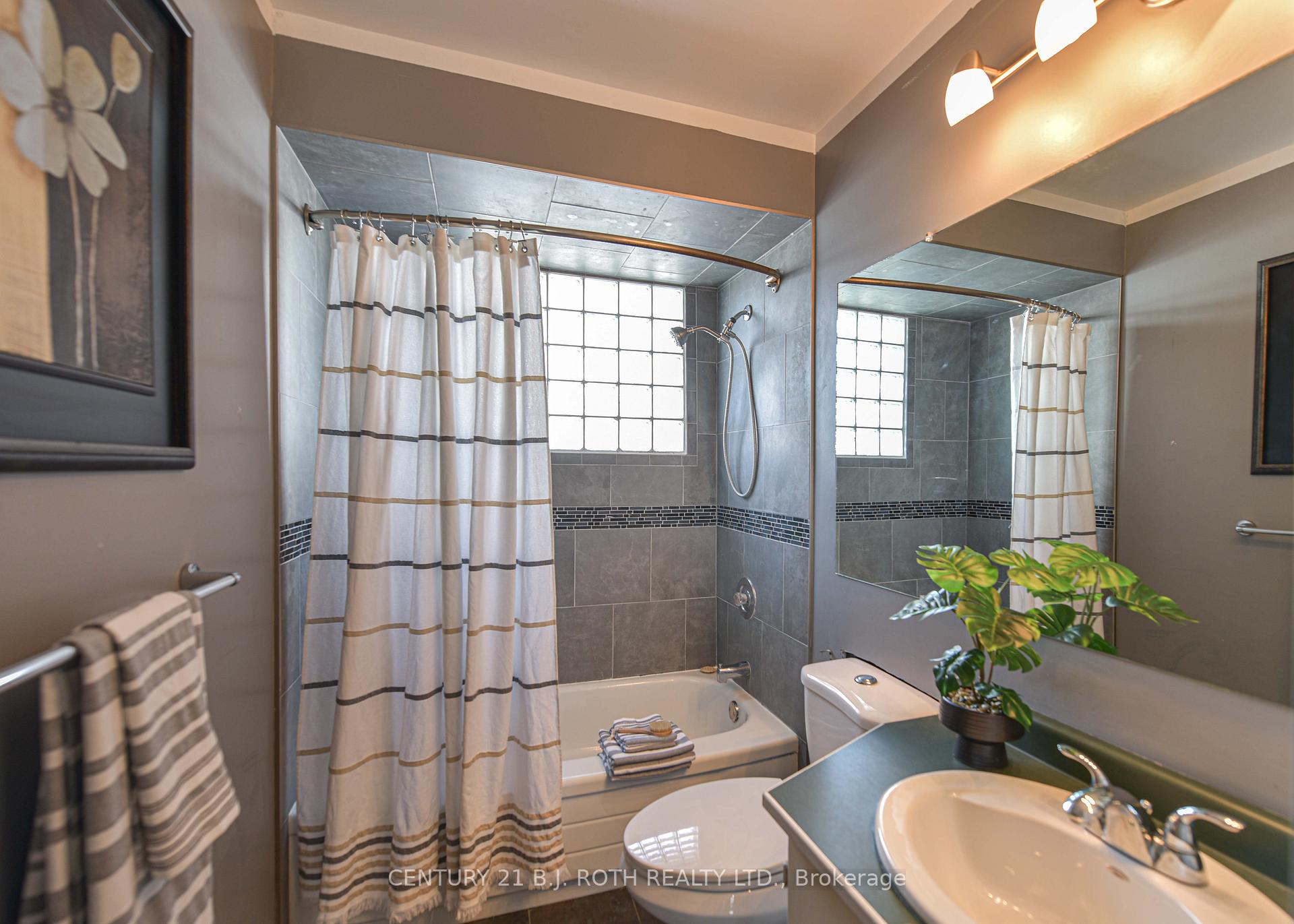 Photo 16 of 389 Raymond Avenue, Orillia — HOMEH