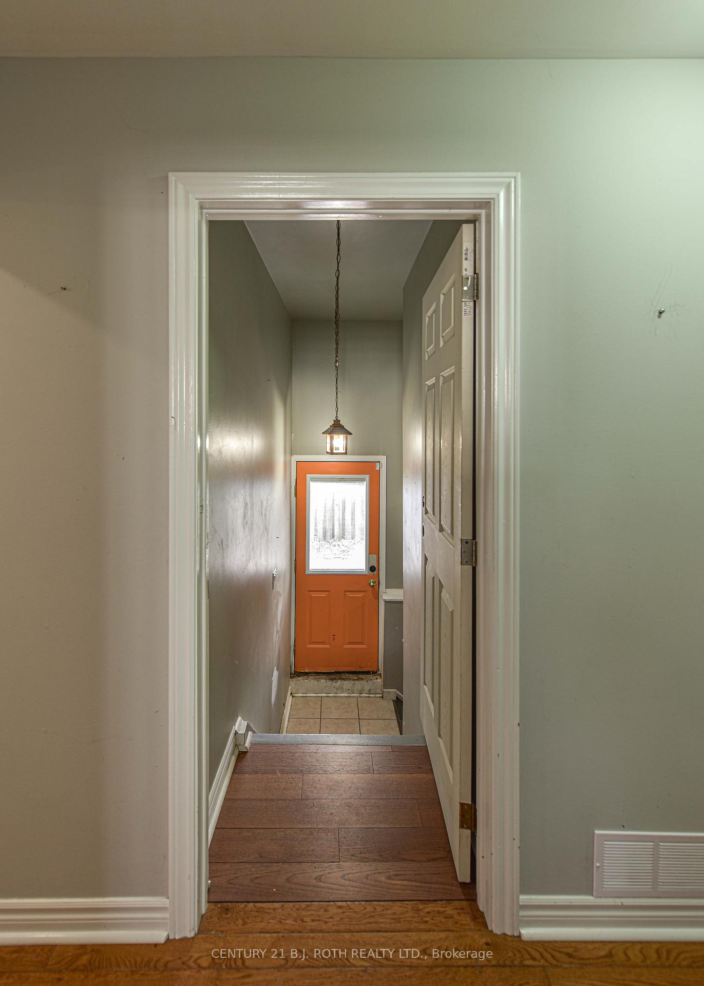Photo 17 of 389 Raymond Avenue, Orillia — HOMEH