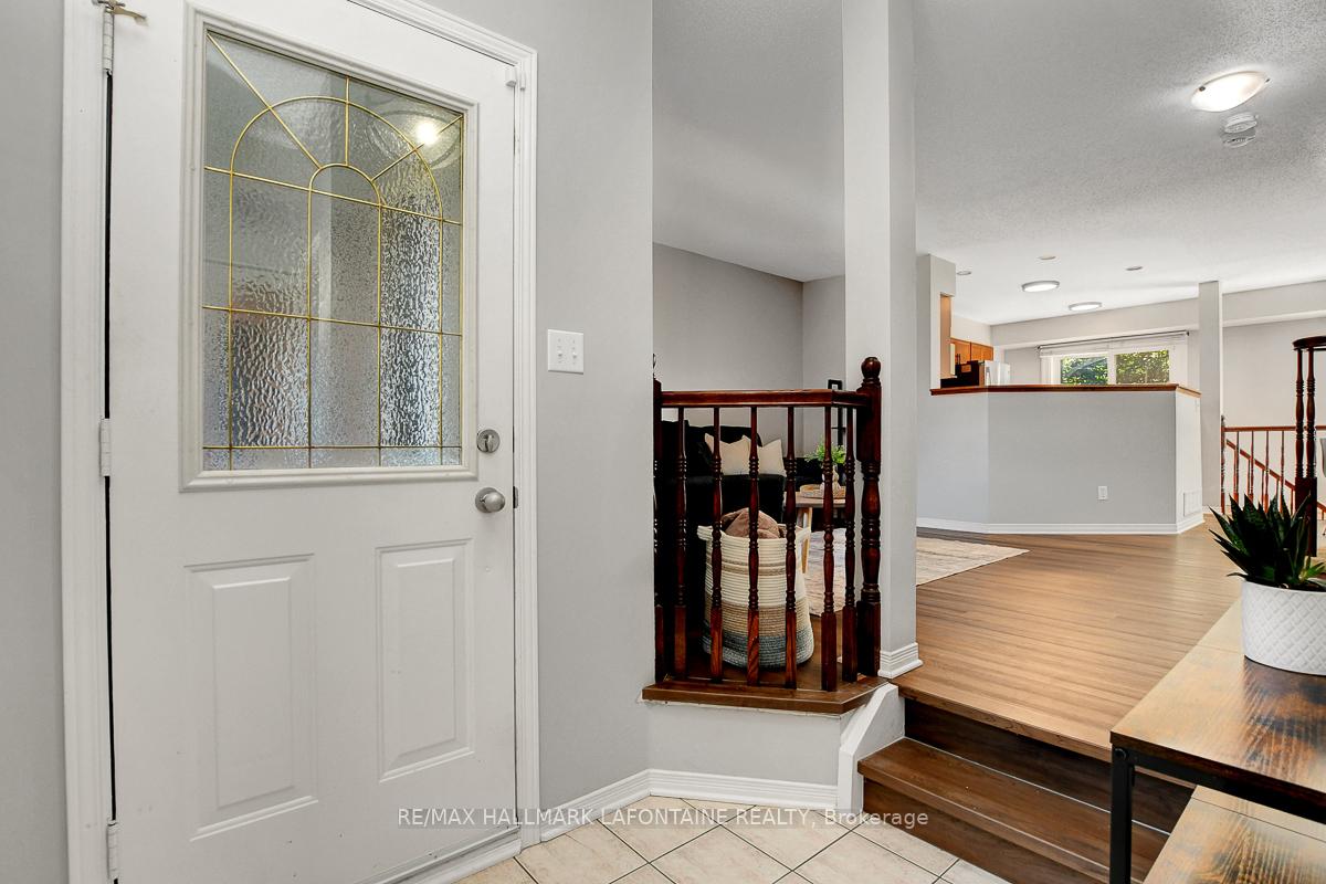 Photo 3 of 446 Lawler Crescent, Ottawa, Chatelaine Village — HOMEH