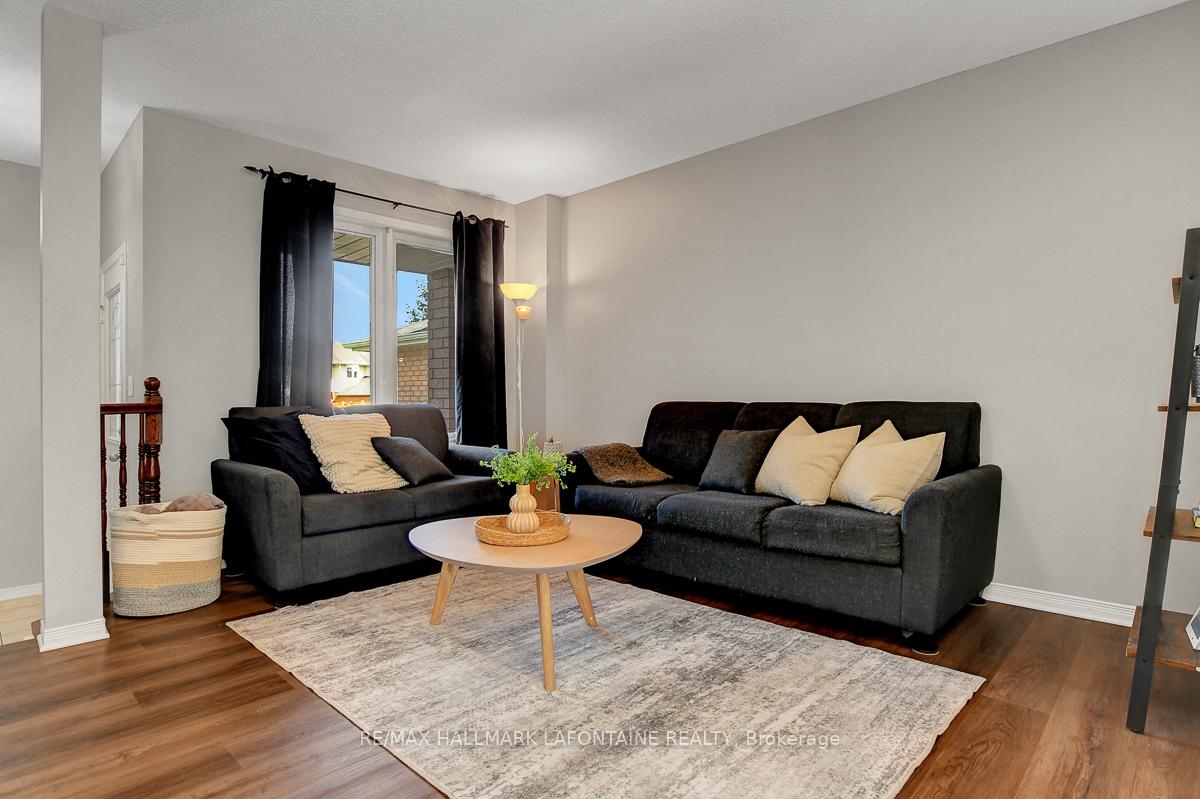 Photo 6 of 446 Lawler Crescent, Ottawa, Chatelaine Village — HOMEH